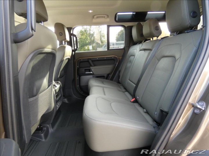 Land Rover Defender 3,0 D200 S,5let záruka,1m 2024