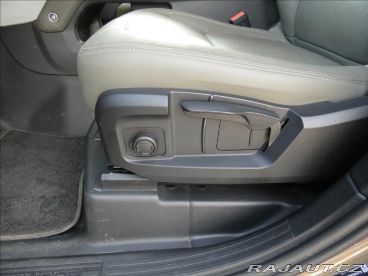 Land Rover Defender 3,0 D200 S,5let záruka,1m 2024