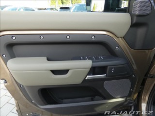 Land Rover Defender 3,0 D200 S,5let záruka,1m 2024