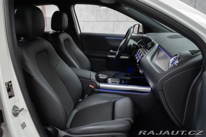 Mercedes-Benz GLA 200d 4MATIC*KEYLESS*ČR 1. 2021