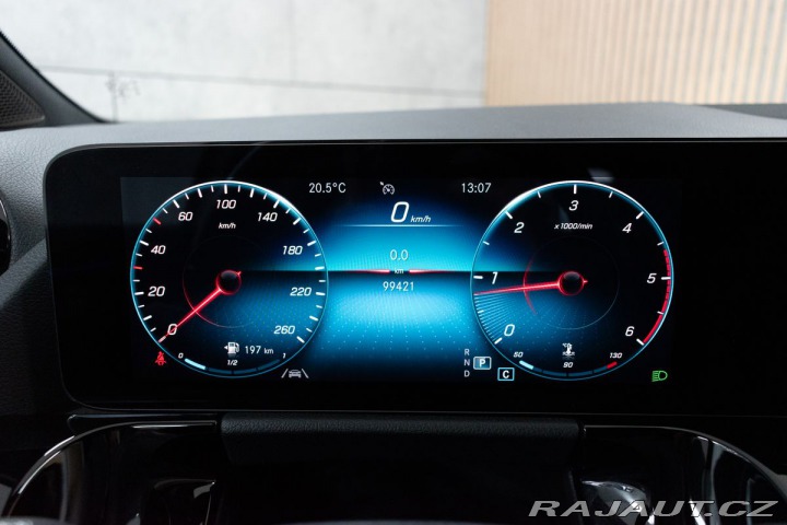 Mercedes-Benz GLA 200d 4MATIC*KEYLESS*ČR 1. 2021