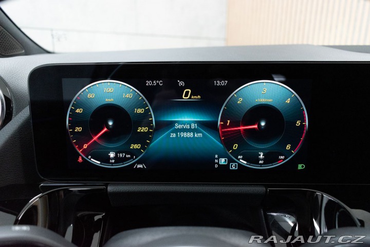 Mercedes-Benz GLA 200d 4MATIC*KEYLESS*ČR 1. 2021