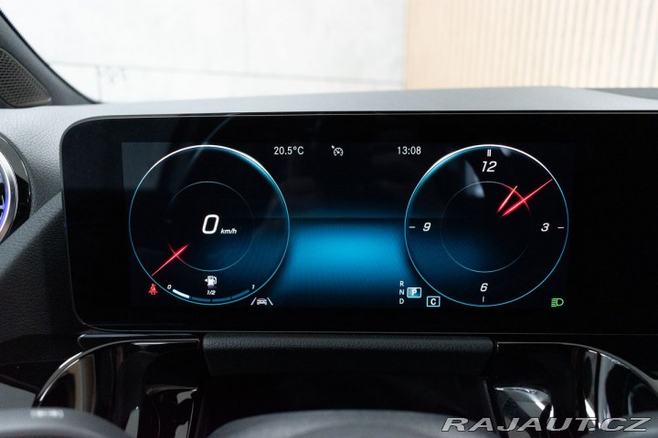 Mercedes-Benz GLA 200d 4MATIC*KEYLESS*ČR 1. 2021