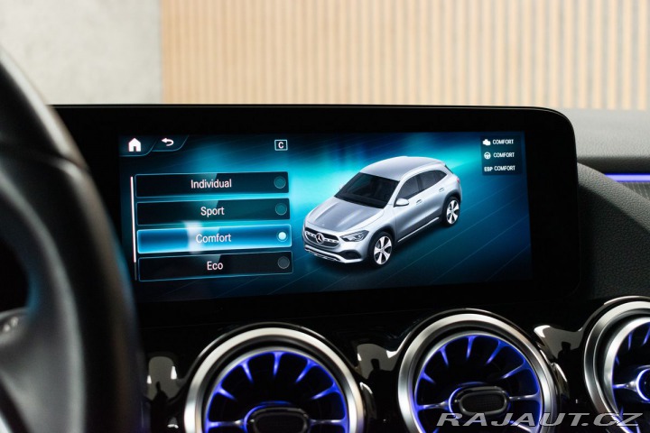 Mercedes-Benz GLA 200d 4MATIC*KEYLESS*ČR 1. 2021