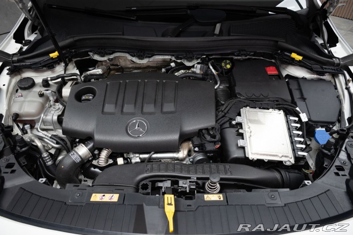 Mercedes-Benz GLA 200d 4MATIC*KEYLESS*ČR 1. 2021