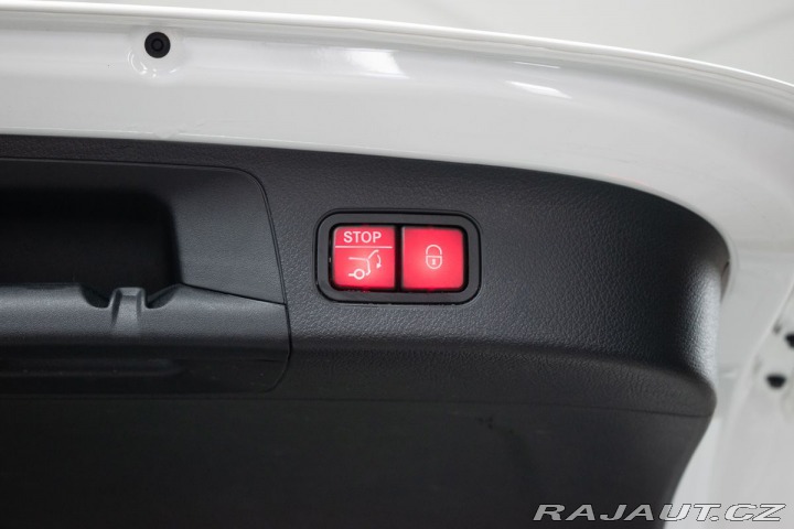 Mercedes-Benz GLA 200d 4MATIC*KEYLESS*ČR 1. 2021