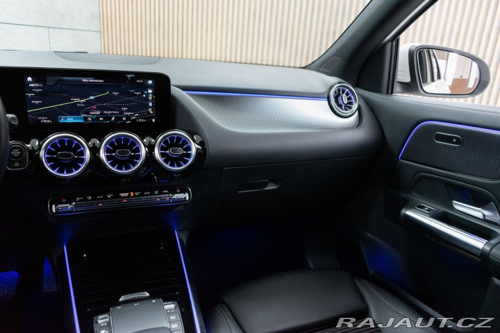 Mercedes-Benz GLA 200d 4MATIC*KEYLESS*ČR 1. 2021