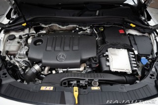 Mercedes-Benz GLA 200d 4MATIC*KEYLESS*ČR 1. 2021