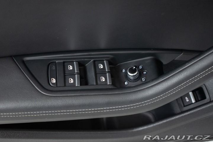 Audi A4 2.0 TDI S-LINE*ACC*TAŽNÉ* 2019
