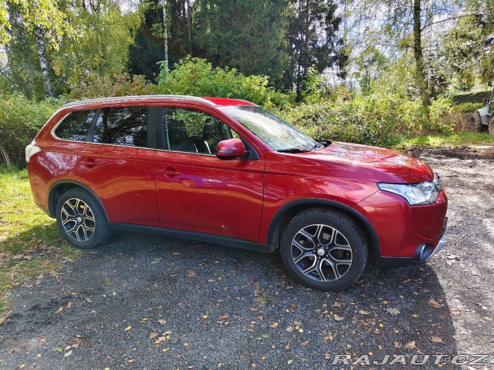 Mitsubishi Outlander 2015