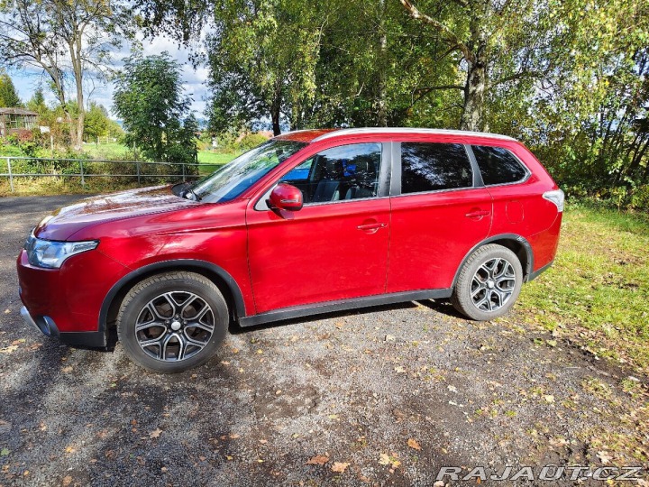 Mitsubishi Outlander 2015