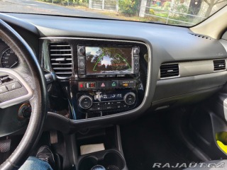 Mitsubishi Outlander 2015