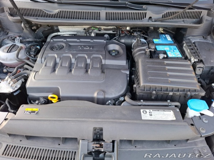 Volkswagen Touran 2,0 TDi Highline – 2017 2017