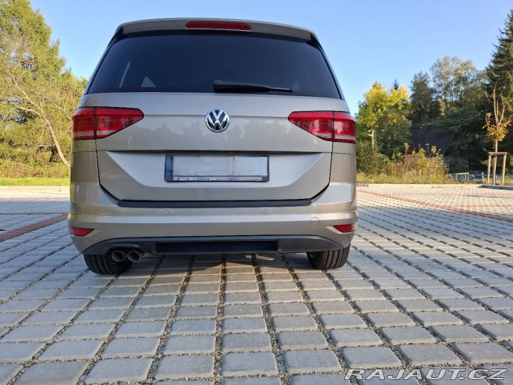 Volkswagen Touran 2,0 TDi Highline – 2017 2017