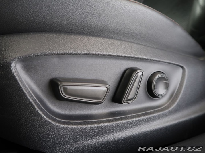 Toyota Camry 2.5,Hybrid,Navigace,Kamer 2020