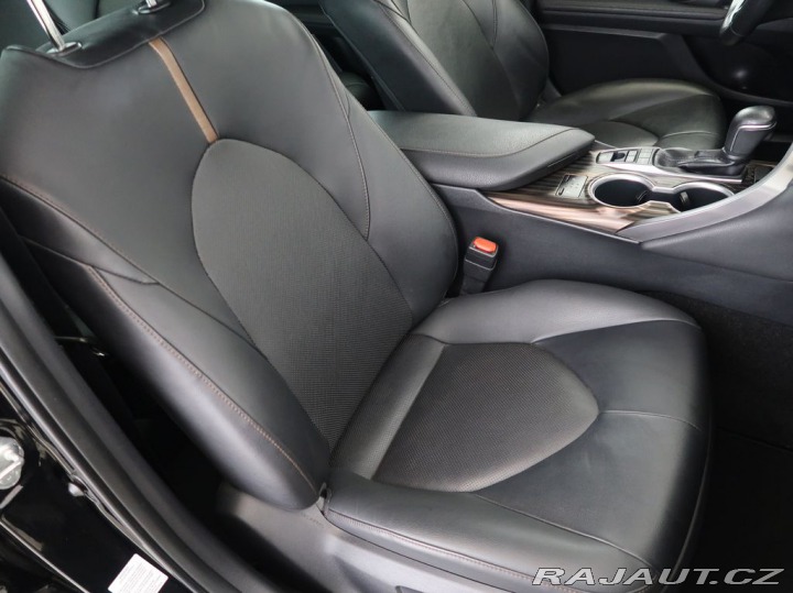 Toyota Camry 2.5,Hybrid,Navigace,Kamer 2020
