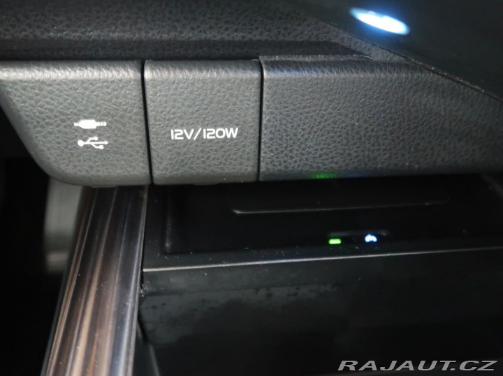 Toyota Camry 2.5,Hybrid,Navigace,Kamer 2020