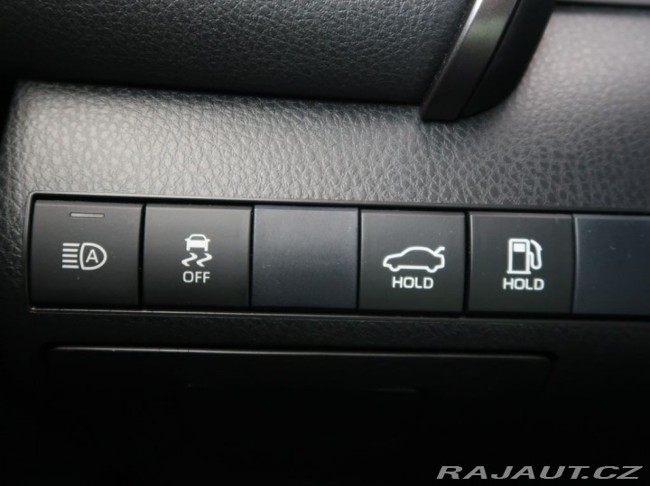 Toyota Camry 2.5,Hybrid,Navigace,Kamer 2020