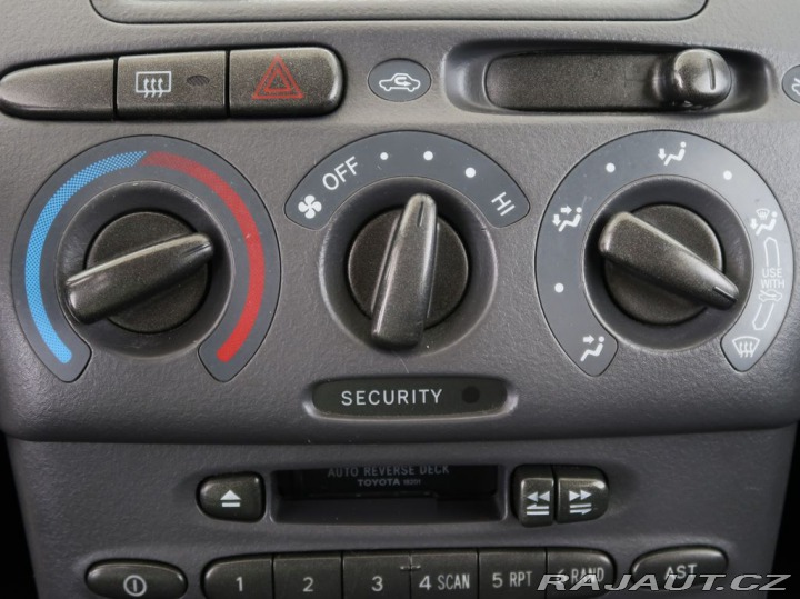 Toyota Yaris 1.0,50KW,Manuál 1999