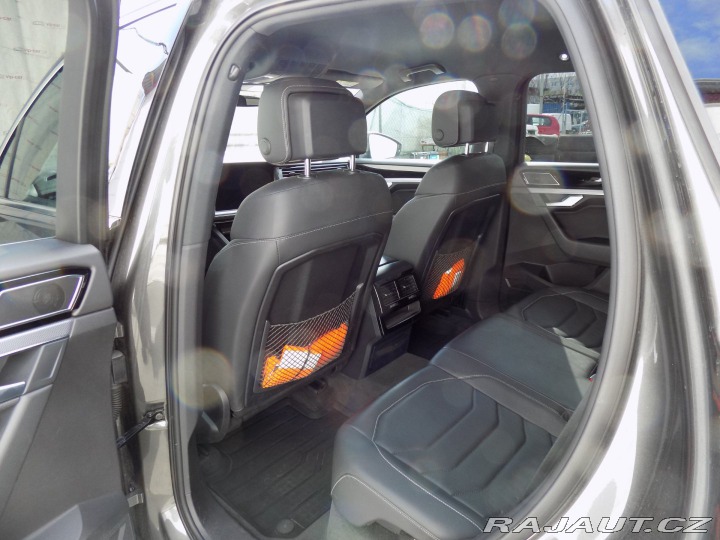 Volkswagen Touareg 3.0TDI/R-Line/4x4/AT/Matr 2018