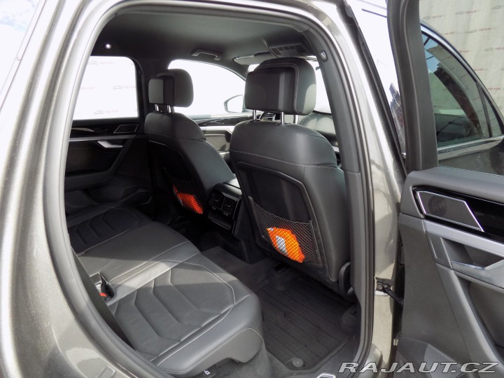 Volkswagen Touareg 3.0TDI/R-Line/4x4/AT/Matr 2018