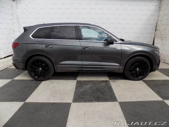 Volkswagen Touareg 3.0TDI/R-Line/4x4/AT/Matr 2018