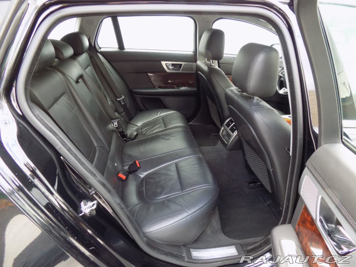 Jaguar XF 2.2d/Bi-xenon/AT/NAVI/ 2013