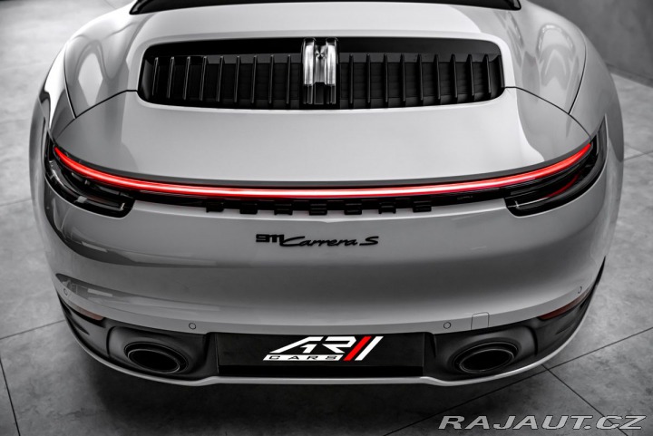 Porsche Ostatní modely Sport Chrono, výfuky, ven 2023