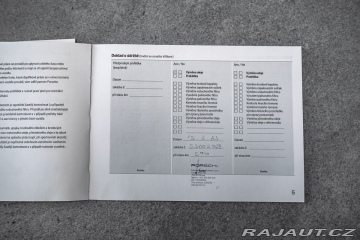 Porsche Ostatní modely Sport Chrono, výfuky, ven 2023