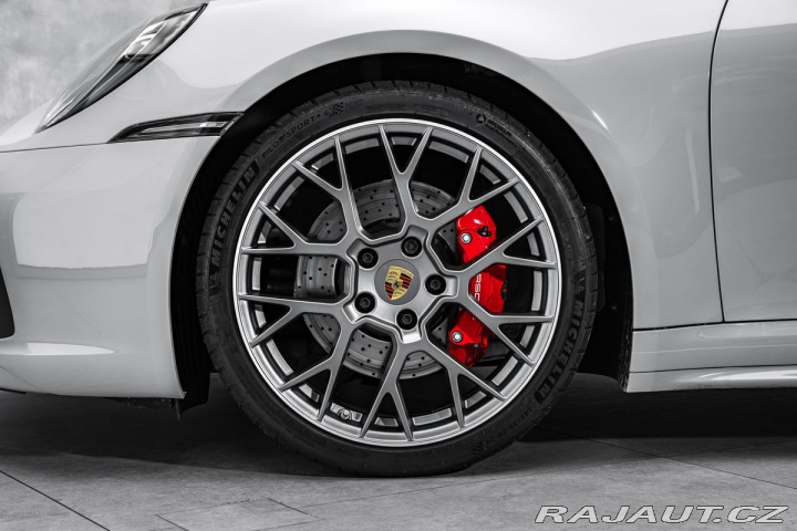 Porsche Ostatní modely Sport Chrono, výfuky, ven 2023