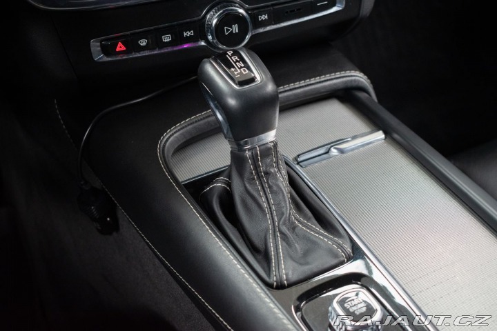 Volvo V90 D5 AWD R-DESIGN*HARMAN/KA 2020