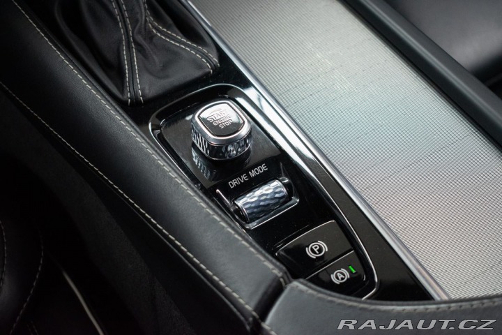 Volvo V90 D5 AWD R-DESIGN*HARMAN/KA 2020