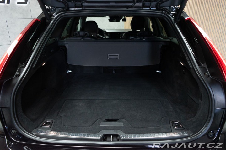 Volvo V90 D5 AWD R-DESIGN*HARMAN/KA 2020