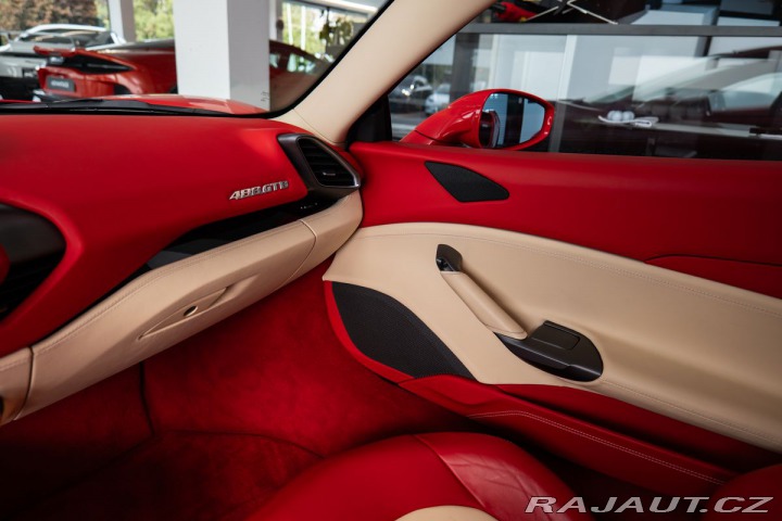 Ferrari 488 2019
