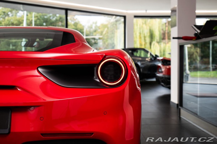 Ferrari 488 2019