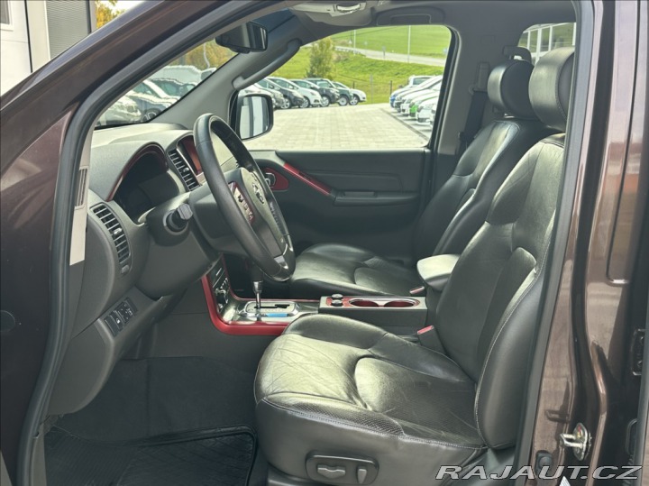 Nissan Pathfinder 3,0 DCI 231PS LE Executi 2011