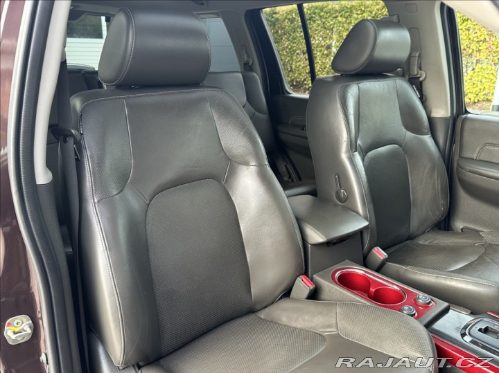 Nissan Pathfinder 3,0 DCI 231PS LE Executi 2011