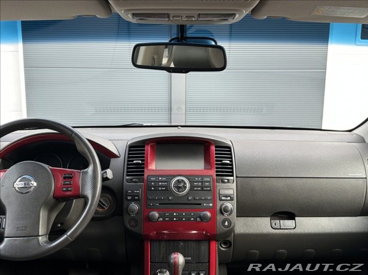 Nissan Pathfinder 3,0 DCI 231PS LE Executi 2011