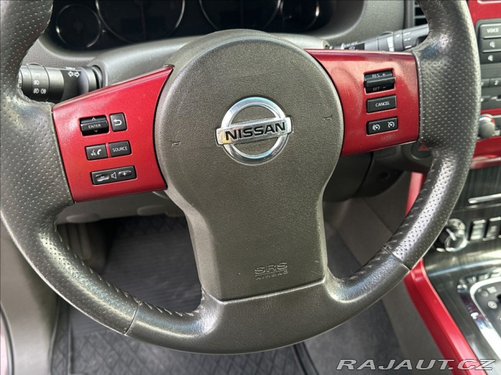 Nissan Pathfinder 3,0 DCI 231PS LE Executi 2011