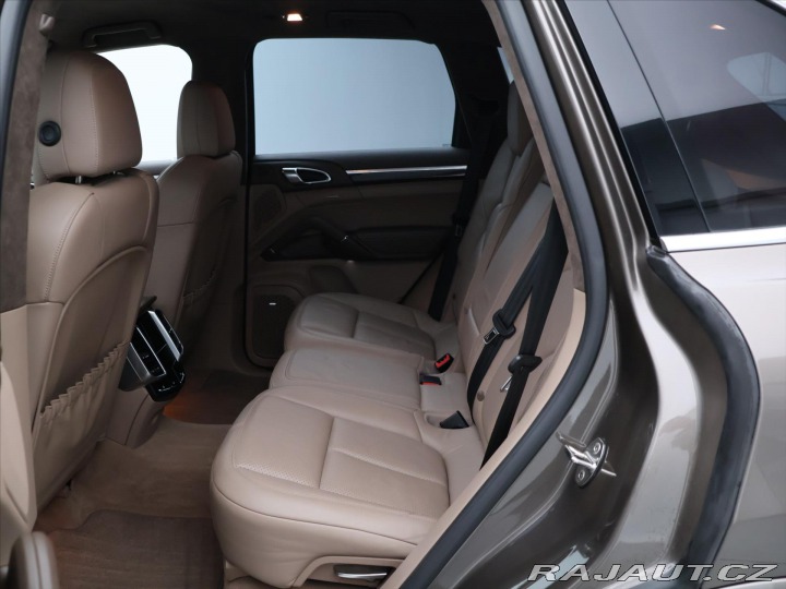 Porsche Cayenne 4.8 Turbo S 405kW DPH CZ 2013