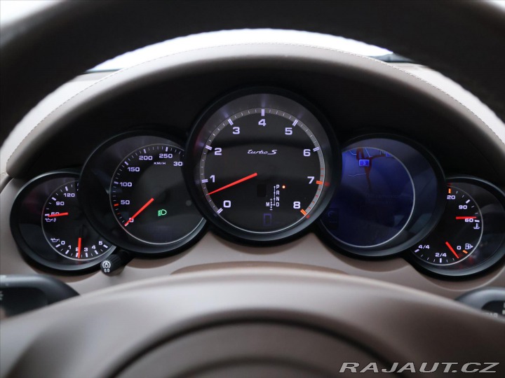 Porsche Cayenne 4.8 Turbo S 405kW DPH CZ 2013