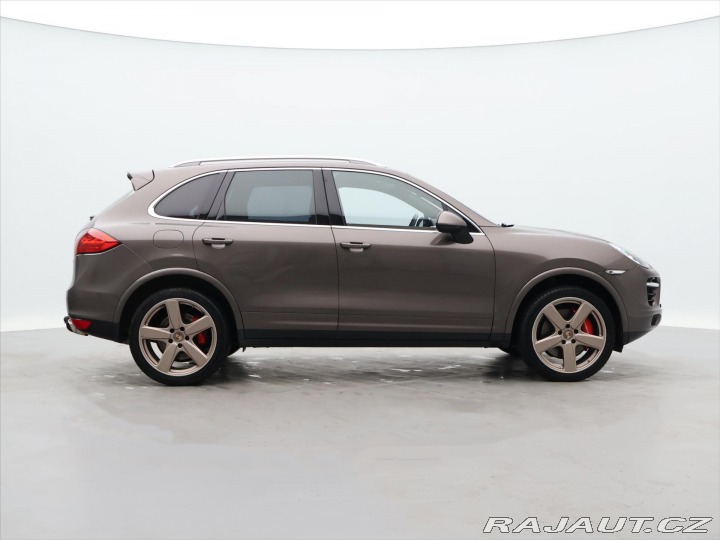 Porsche Cayenne 4.8 Turbo S 405kW DPH CZ 2013