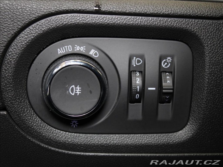 Opel Grandland 1,2 Turbo 96kW AT 1.maj.Č 2023