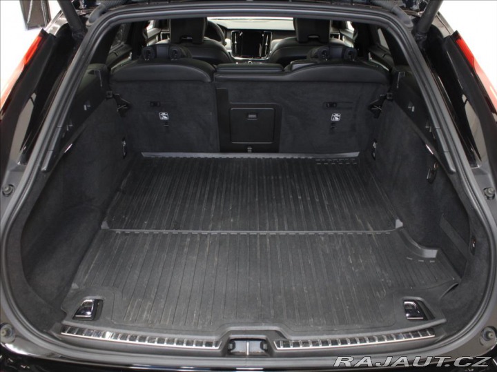 Volvo V90 2,0 T8 AWD PLUS Dark 59tk 2021