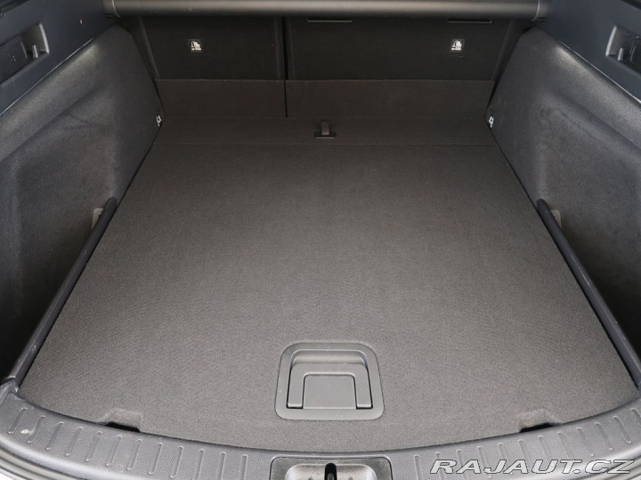 Toyota Corolla 1.8Hybrid,72KW,Style,Tažn 2024