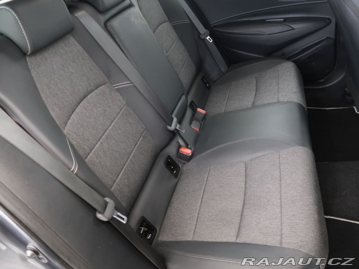 Toyota Corolla 1.8Hybrid,72KW,Style,Tažn 2024