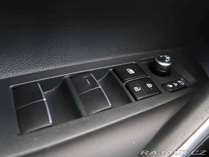 Toyota Corolla 1.8Hybrid,72KW,Style,Tažn 2024