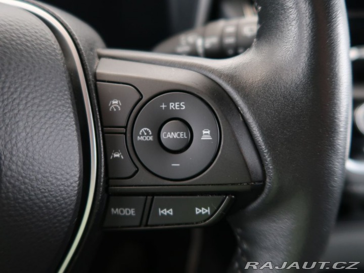 Toyota Corolla 1.8Hybrid,72KW,Style,Tažn 2024
