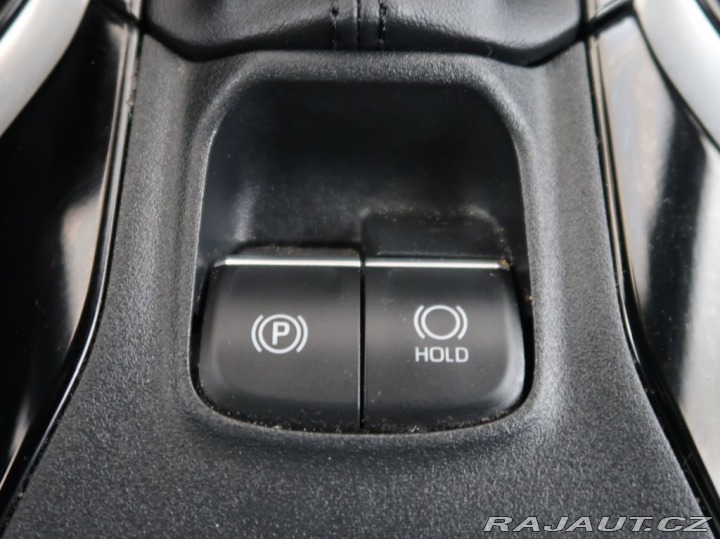 Toyota Corolla 1.8Hybrid,72KW,Style,Tažn 2024