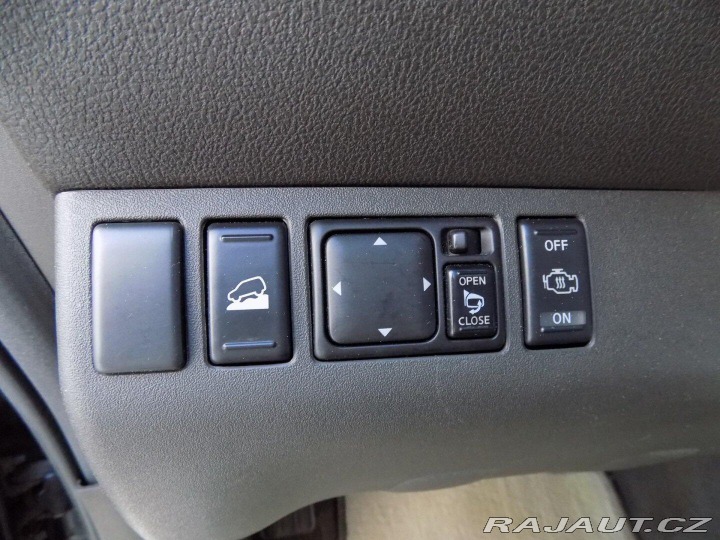 Nissan Pathfinder 2.5DCi/4x4/7.Míst/ 2008